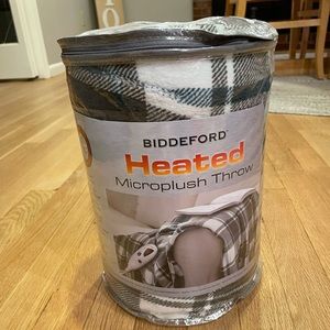 New and unopened Biddeford Heated Microplush Throw